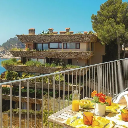 Apartment 2 Bedroom Amazing In Tossa de Mar