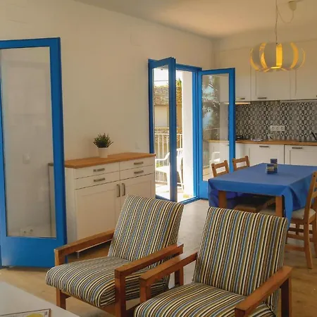 2 Bedroom Amazing In Apartamento Tossa de Mar